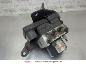 O208796 Gebruikte abs pomp Suzuki Swift