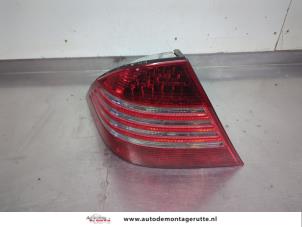 O208818 Gebruikte achterlicht links Mercedes S-Klasse