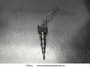 O208829 Gebruikte injector (benzine injectie) BMW 1-Serie