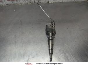 O208831 Gebruikte injector (benzine injectie) BMW 1-Serie