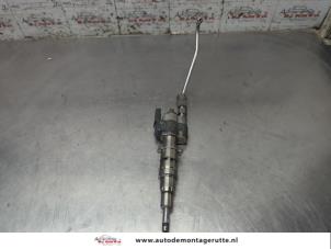 O208832 Gebruikte injector (benzine injectie) BMW 1-Serie