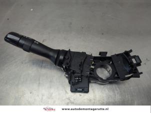 O208840 Gebruikte richtingaanwijzer schakelaar Peugeot 107