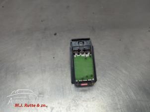 O208848 Gebruikte kachel weerstand Ford Transit Connect