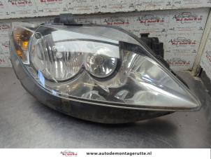 O208864 Gebruikte rechter koplamp Seat Ibiza