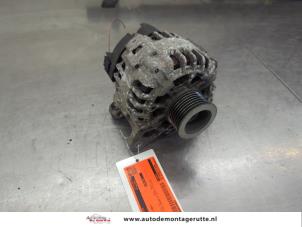 O208894 Gebruikte alternator Renault Clio