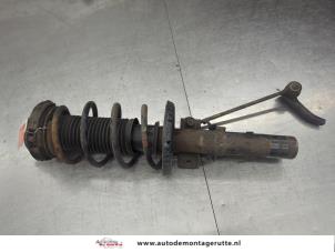 O208903 Gebruikte voorpoot rechts Volkswagen Polo