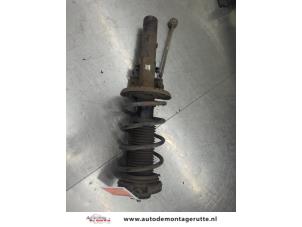 O208905 Gebruikte mac phersonpoot links-voor Volkswagen Polo
