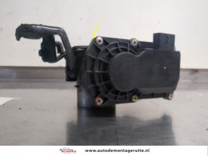 O208933 Gebruikte gasklephuis Renault Twingo