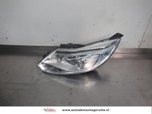 O208983 Gebruikte koplamp links Ford Focus