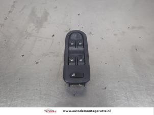 O208997 Gebruikte combischakelaar ramen Renault Megane