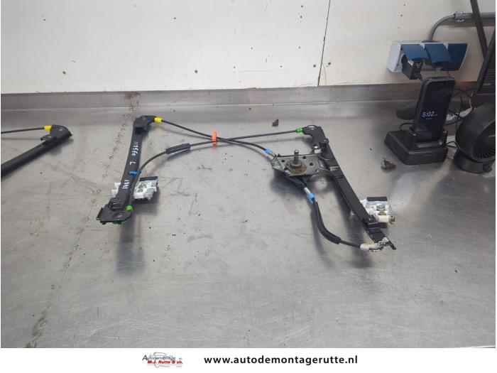 Gebruikte Raammechaniek 2Deurs links-voor Volkswagen Golf O209006