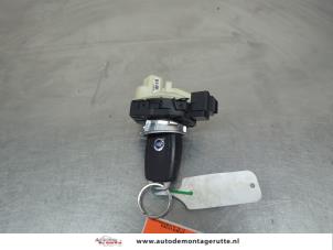 O209014 Gebruikte kontaktslot+sleutel Volvo C70