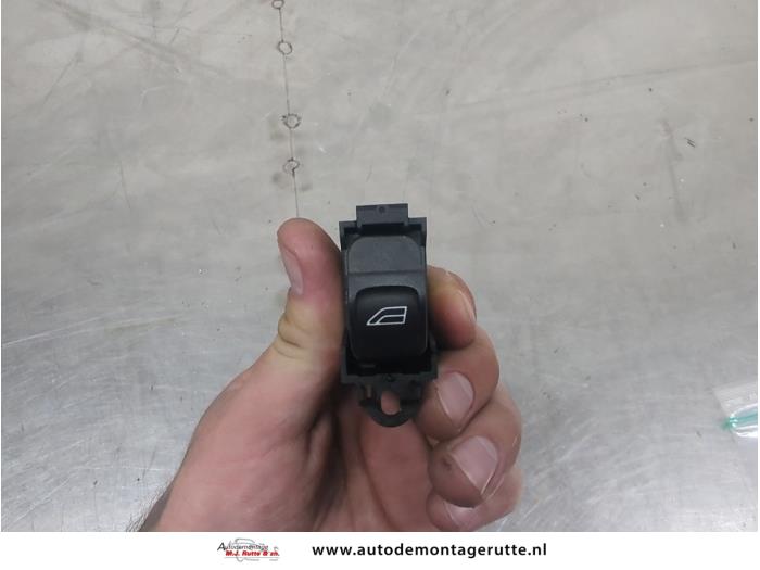 Gebruikte Raam schakelaar elektrisch Volvo C70 O209020