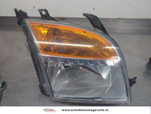 O209067 Gebruikte rechter koplamp Ford Fusion