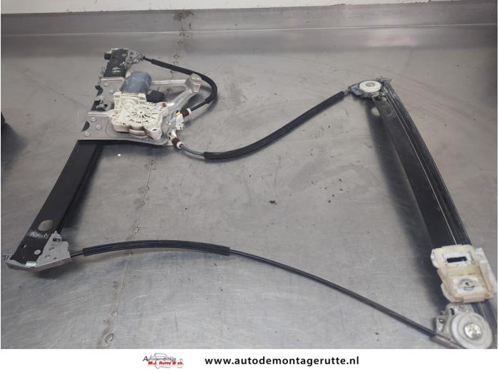 Gebruikte Raammechaniek 4Deurs links-voor Mercedes S-Klasse O209071