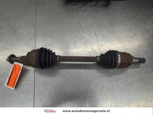 O209116 Gebruikte cardanas links-voor (vwa) Ford Focus