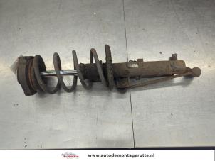 O209125 Gebruikte mac phersonpoot links-voor Volkswagen Polo