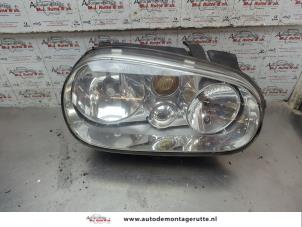 O209195 Gebruikte rechter koplamp Volkswagen Golf