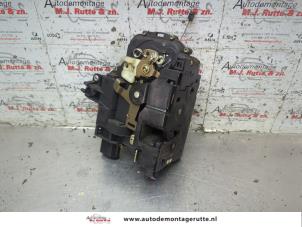 O209193 Gebruikte slotmechaniek portier 4deurs rechts-voor Volkswagen Golf