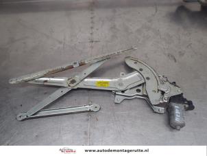 O209235 Gebruikte ruitmechaniek 4deurs links-voor Nissan Pixo