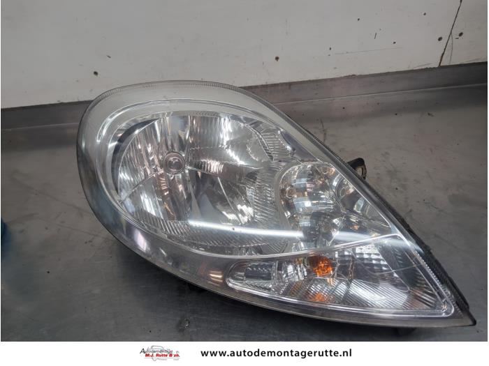 Gebruikte Rechter Koplamp Renault Trafic O209249