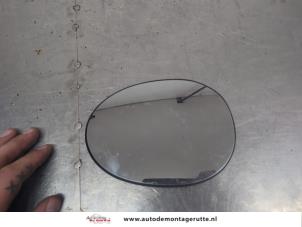 O209316 Gebruikte spiegelglas links Peugeot 107