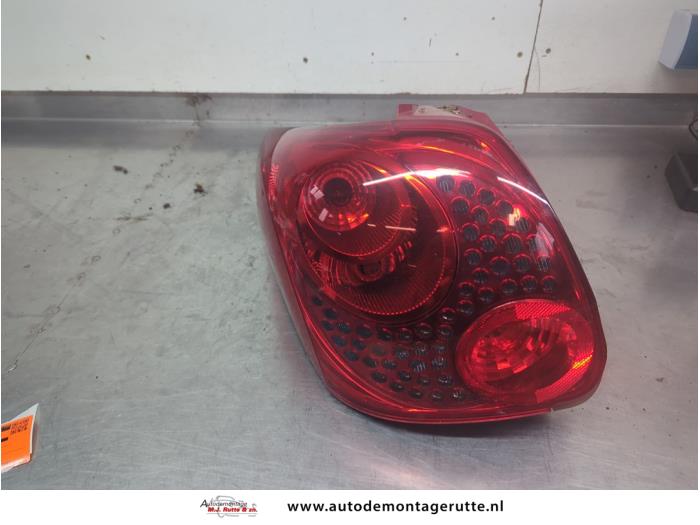 Gebruikte Achterlicht links Peugeot 207 O209321