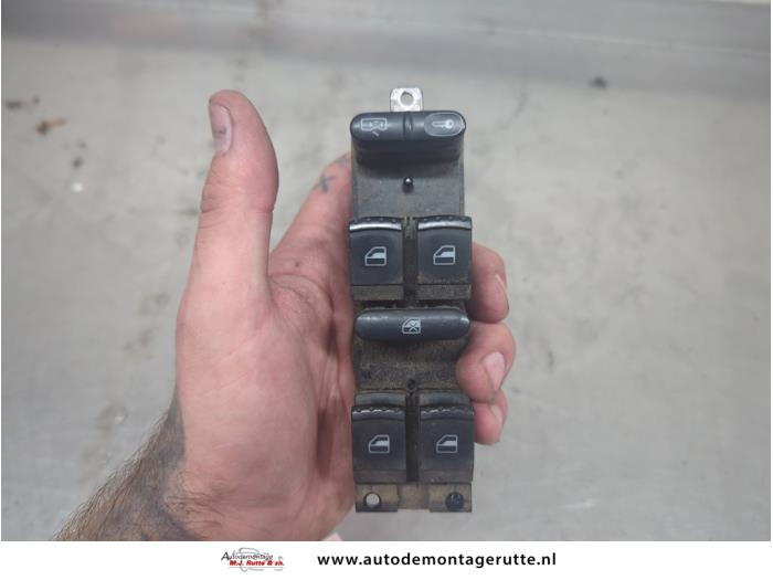 Gebruikte Combischakelaar ramen Skoda Octavia O209328