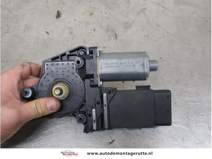 Gebruikte Motor electrisch raam Skoda Octavia O209330