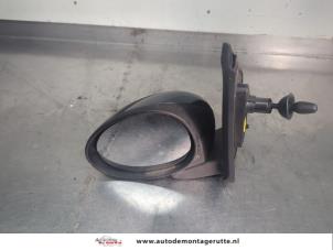 O209372 Gebruikte spiegel buiten links Peugeot 107