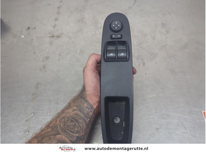 Gebruikte Combischakelaar ramen Fiat Punto Grande O209385