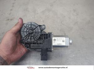 O209387 Gebruikte raammotor portier Seat Ibiza