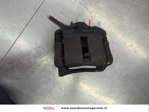 O209415 Gebruikte remklauw (tang) rechts-voor Renault Twingo