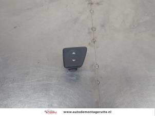 O209425 Gebruikte schakelaar elektrisch raam Fiat 500