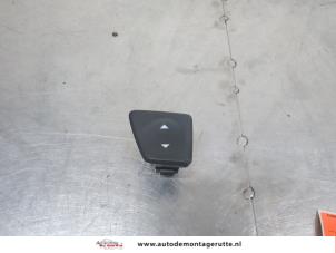 O209427 Gebruikte schakelaar elektrisch raam Fiat 500