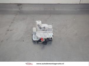 O209456 Gebruikte slotmechaniek portier 2deurs rechts Fiat 500