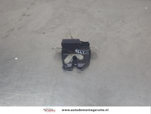 O209457 Gebruikte slotmechaniek achterklep Fiat 500