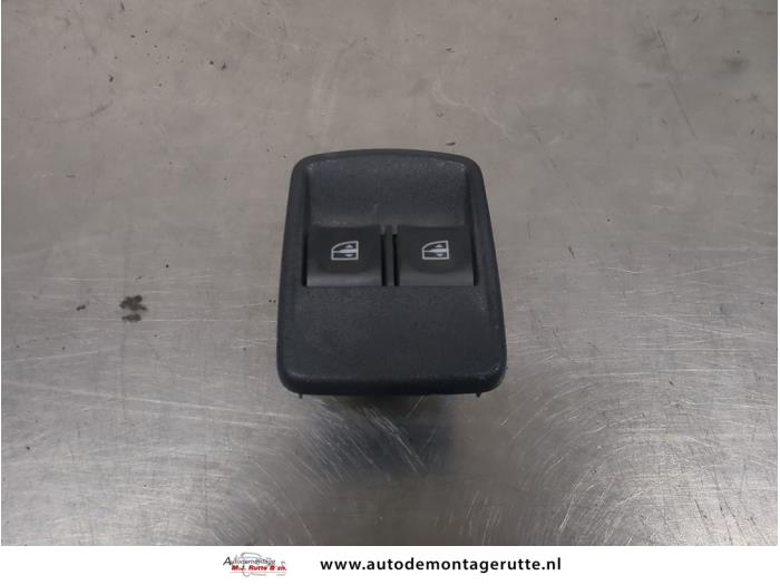 Gebruikte Schakelaar Elektrisch Raam Renault Kangoo O209482
