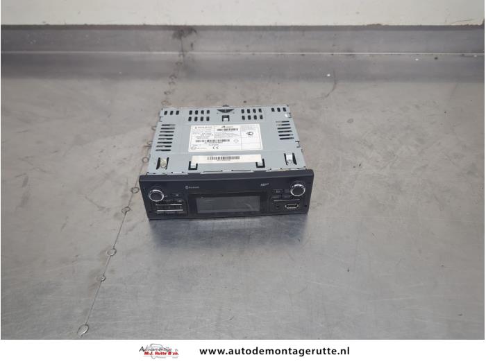Gebruikte Radio Renault Kangoo O209486