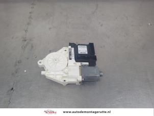 O209548 Gebruikte raammotor portier Audi A3