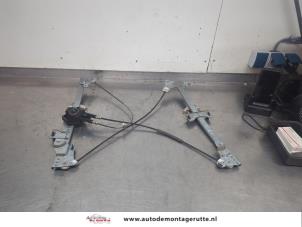O209553 Gebruikte ruitmechaniek 2deurs links-voor Citroen Berlingo