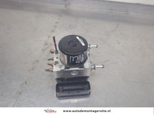 O209576 Gebruikte abs pomp Mitsubishi Lancer