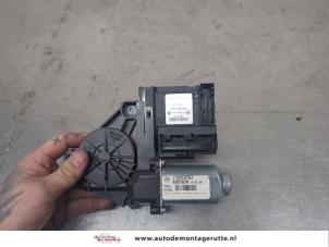 O209605 Gebruikte portierruitmotor Volkswagen Touran