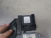 Gebruikte Portierruitmotor Volkswagen Touran O209605