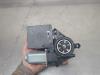 Gebruikte Portierruitmotor Volkswagen Touran O209606