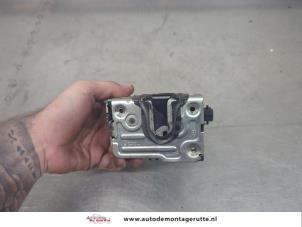 O209611 Gebruikte portierslot mechaniek 4deurs links-achter Dacia Sandero
