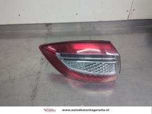O209619 Gebruikte achterlicht links Ford Mondeo