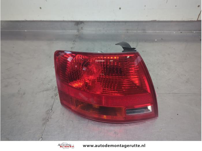 Gebruikte Achterlicht links Audi A4 O209627