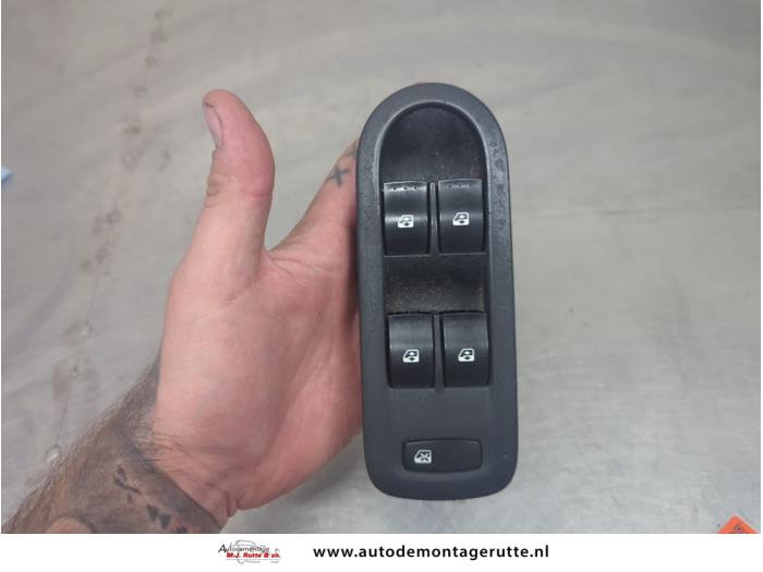 Gebruikte Combischakelaar ramen Renault Megane O209637