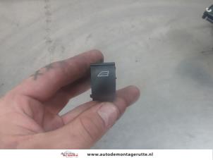 O209642 Gebruikte elektrisch raam schakelaar Ford Focus